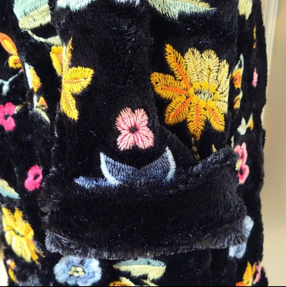 Johnny Was Sona Faux Fur Coat in Black, Size Large - Picture 8 of 13